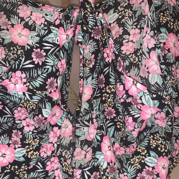 🌺 3/$15 💃🏽 Aeropostale Romper in XL - Picture 8 of 9